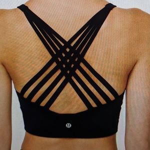 Lululemon Free to Be Moved bra